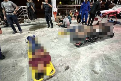 Beberapa PATI diselamatkan dan dibawa ke Jeti Maritim Malaysia Tanjung Kupang sebelum dihantar ke Hospital Sultanah Aminah untuk pemeriksaan lanjut