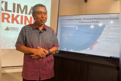 Kamarul Zaman ketika sidang media perkembangan terkini sembilan delegasi Malaysia misi FFC x TMTG di Ibu Pejabat MyCARE pada Khamis.