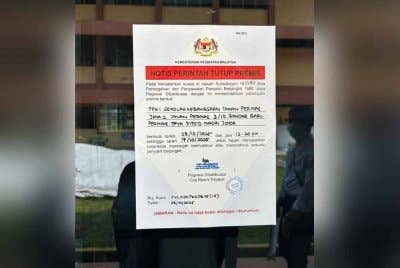 Notis penutupan kelas (PPKI) Sekolah Kebangsaan (SK) Taman Permas Jaya 2. - Foto tular