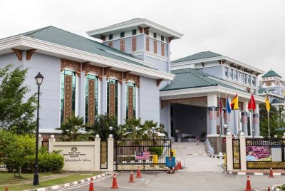 Usaha pembebasan dilakukan melalui Kedutaan Besar di Amman dan Ankara serta pasukan perundangan antarabangsa.