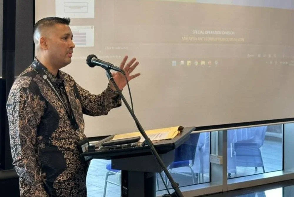 Mohamad Zamri semasa Sesi Libat Urus BOK Bersama Bahagian di SPRM dan Agensi Luar di Putrajaya pada Khamis.