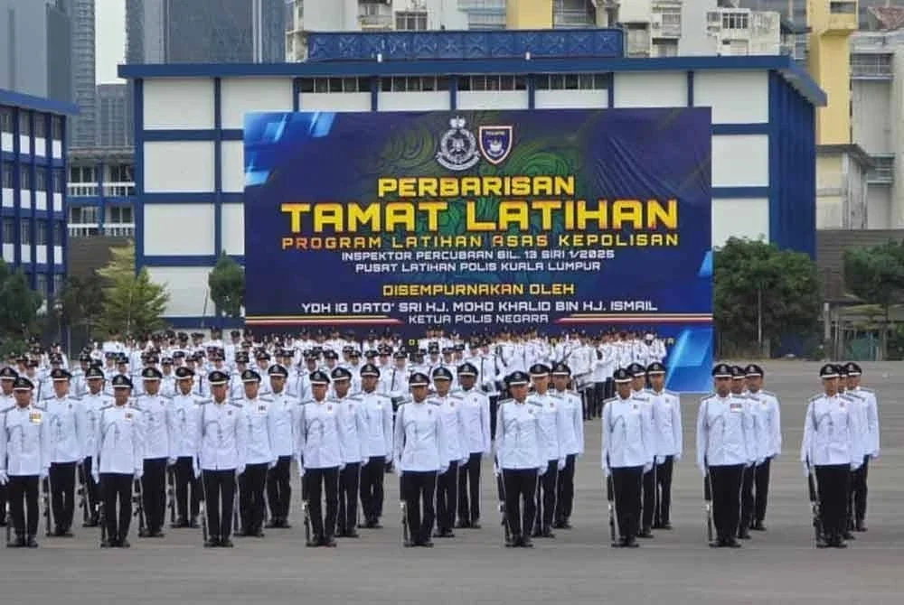 Perbarisan Tamat Latihan Inspektor Percubaan Bilangan 13 Siri 1/2025 di Pulapol Kuala Lumpur pada Jumaat.