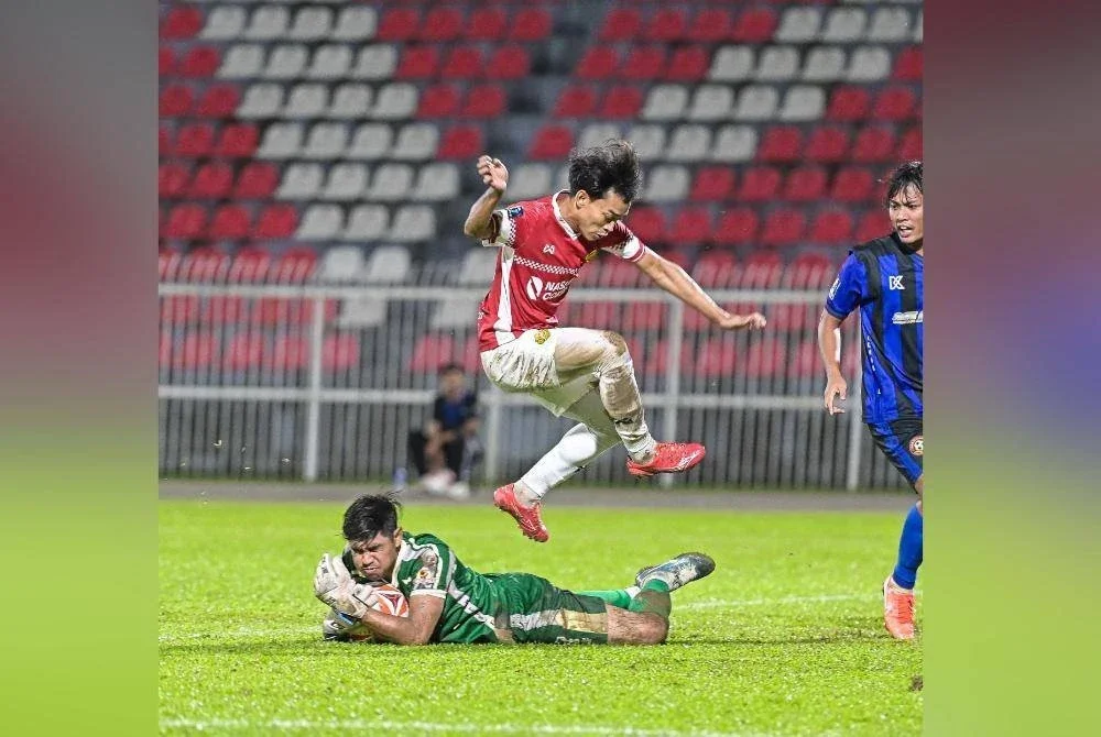 KRW mengasak untuk mendapatkan gol. Foto KRW