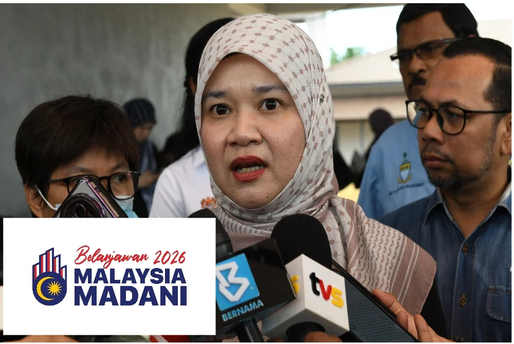 Menteri Pendidikan merangkap Ahli Parlimen Nibong Tebal, Fadhlina Sidek, hadir pada Majlis Perasmian Projek Penempatan Semula Penduduk Ladang Byram ke tapak baharu di Jalan Sungai Daun, Mukim II, Nibong Tebal, pada Sabtu. Foto Bernama 