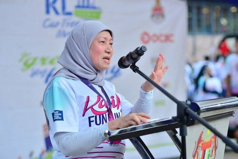 Nancy ketika berucap selepas Larian Kasih Fun Run KPWKM anjuran YKN di DBKL di Kual Lumpur pada Ahad.