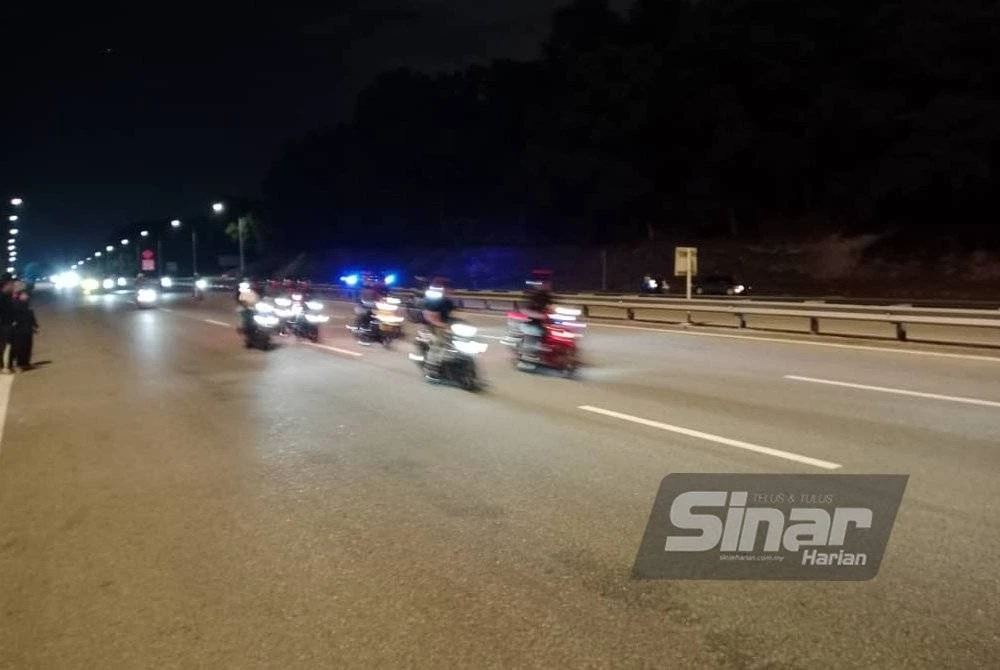 Segelintir penunggang sanggup melawan arus mengelak ditahan pihak polis.