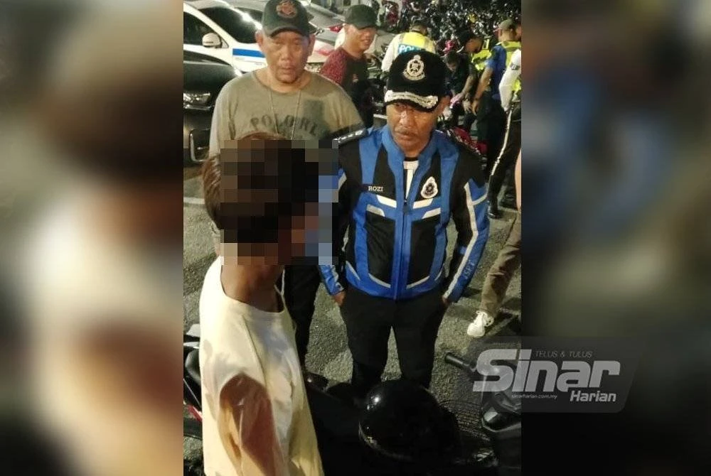 Remaja yang ditahan ini mendakwa keluar rumah tanpa pengetahuan ibunya.