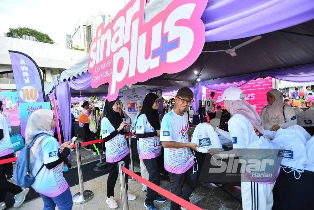 Teruja..... itu yang digambarkan peserta selepas menerima pelbagai 'goodies' menarik daripada penaja Kasih Fun Run 2025 'Awak Ok Tak?' di Dataran DBKL pada Ahad.
