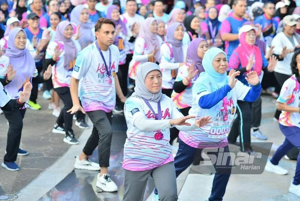 Nancy ketika senam robik selepas larian selesai.