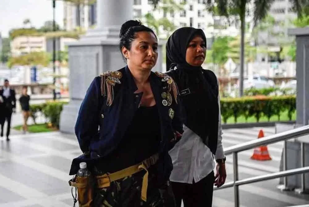 Persana Avril di Mahkamah Sesyen Kuala Lumpur pada Isnin.