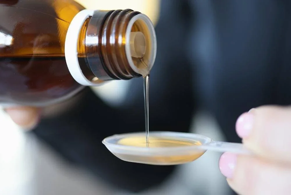 Ubat batuk yang dihasilkan mengandungi lebih 45 peratus diethylene glycol, sejenis pelarut industri toksik yang amat berbahaya. Gambar hiasan