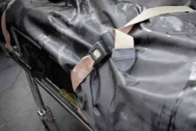 Mayat seorang lelaki yang dipercayai meninggal dunia selama kira-kira 15 tahun ditemukan di sebuah pangsapuri.