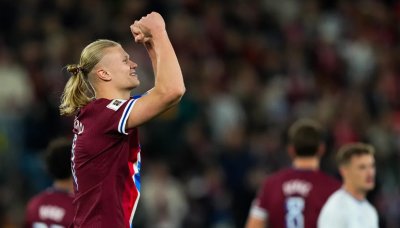 Haaland (foto) berjaya meledakkan jaringan hatrik beliau ketika menentang Israel, dalam perlawanan kelayakan Piala Dunia. - Foto AP