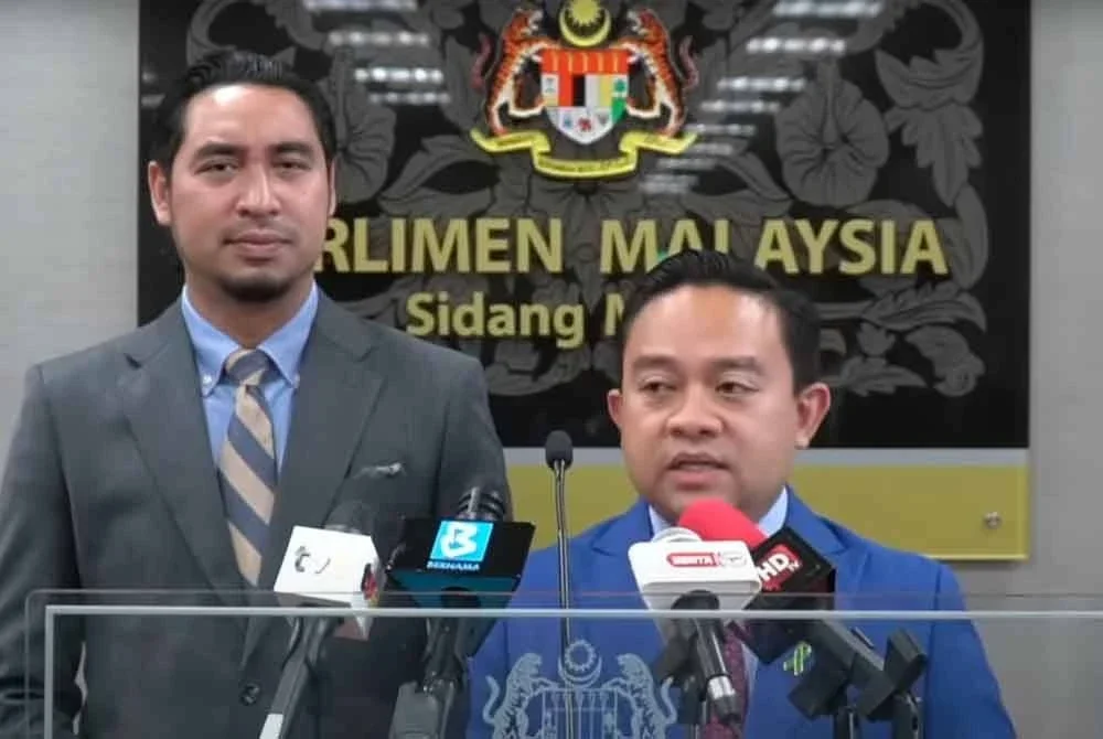 Pemecatan Wan Saiful dan penggantungan Wan Ahmad Fayhsal cetus persoalan besar dalam Bersatu.