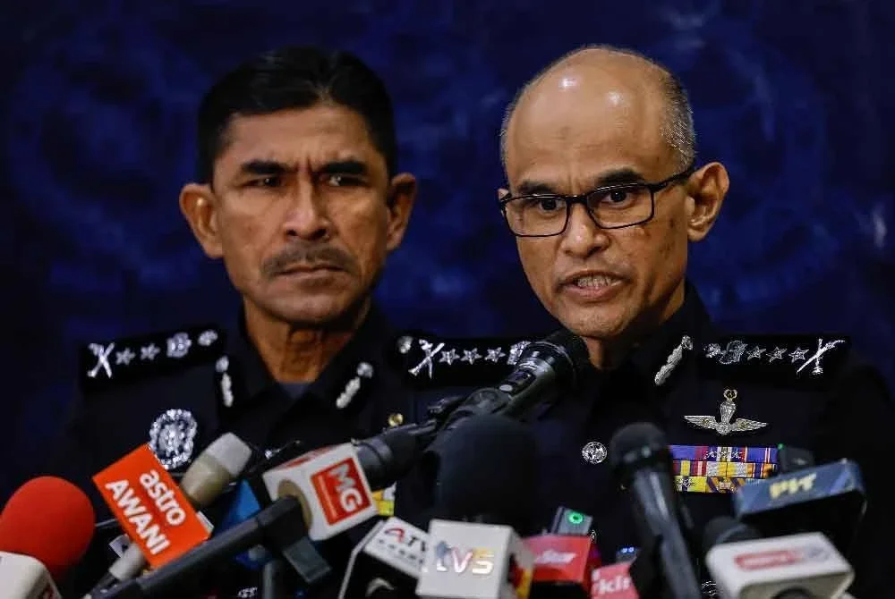 Shazeli bercakap pada sidang media mengenai perkembangan penahanan suspek dalam kejadian pelajar perempuan tingkatan tiga maut ditikam di Bandar Utama, Petaling Jaya semalam di Mes Pegawai Kanan Polis, IPK Selangor pada Rabu. Foto Bernama