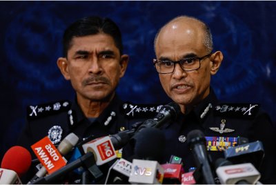 Shazeli bercakap pada sidang media mengenai perkembangan penahanan suspek dalam kejadian pelajar perempuan maut ditikam di Bandar Utama, Petaling Jaya. Foto Bernama