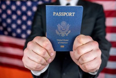 Amerika Syarikat tidak lagi berada dalam kelompok 10 pasport paling berkuasa di dunia, kini di tangga ke-12.