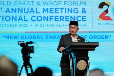 Mohd Na’im berucap pada majlis penutup Mesyuarat Tahunan ke-14 Forum Zakat dan Wakaf Sedunia serta Persidangan Antarabangsa 2024 di Kuching pada Rabu. Foto Bernama