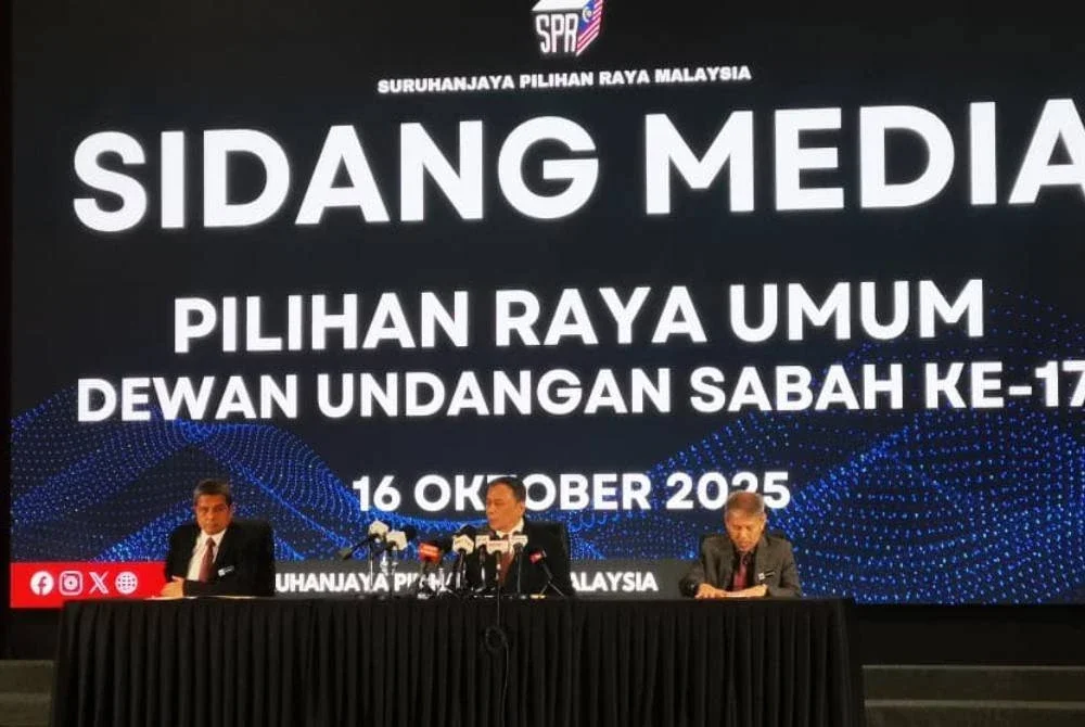 SPR ketika mengumumkan tarikh PRN Sabah dalam sidang akhbar PRU Dewan Undangan Sabah ke-17 di Auditorium Kompleks Pentadbiran Kerajaan Persekutuan Sabah di Kota Kinabalu pada Khamis.