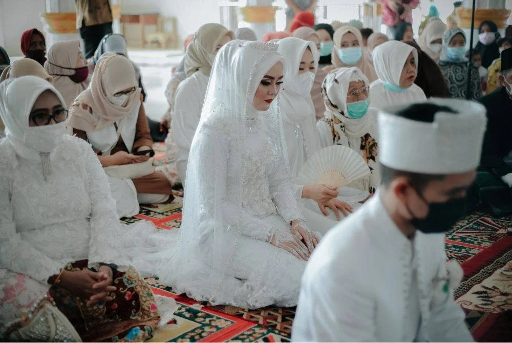 KADANGKALA kita terkeliru dengan hukum-hakam berkaitan dengan bab perkahwinan atau munakahat. Foto Canva