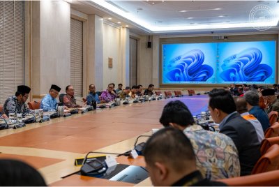 Anwar semasa sesi pertemuan bersama Mapim di Putrajaya. Foto Pejabat Perdana Menteri