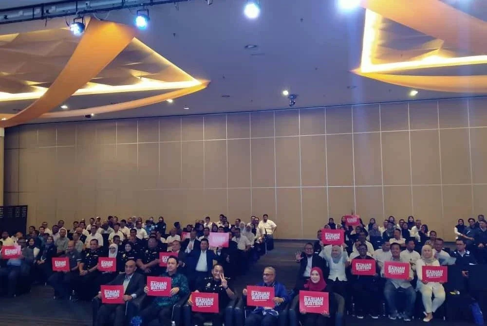 UEM Edgenta meneruskan jalinan kerjasama dengan Rasuah Busters bagi memberi kesedaran antirasuah dalam kalangan pelajar sekolah.