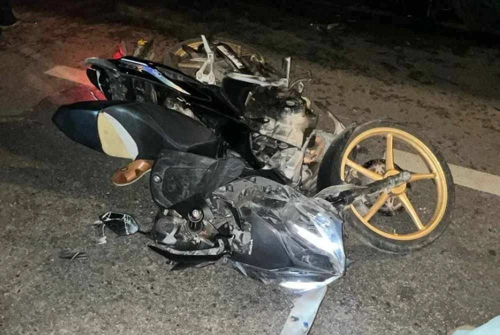 Keadaan motosikal mangsa. Foto IPD Kluang