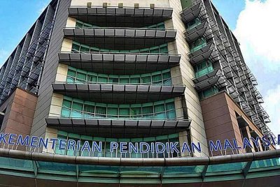 KPM memperuntukkan masa khusus selama 60 minit seminggu bagi pelaksanaan Program Pembentukan Karakter di sekolah rendah dan menengah di dalam Kurikulum Persekolahan 2027.