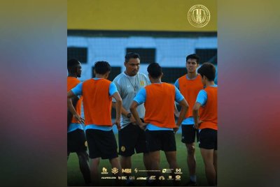 Pengendali Negeri Sembilan, Nidzam Jamil mempunyai perancangan rapi dalam memburu keputusan positif apabila melayan kunjungan Selangor dalam aksi suku akhir pertama Piala FA 2025/26 di Stadium Tuanku Abdul Rahman, Paroi, pada Sabtu. Foto Negeri Sembilan FC