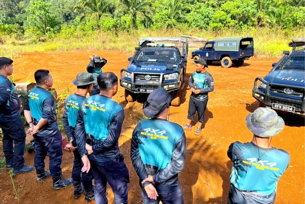 Latihan kemahiran pengendalian kenderaan 4X4 itu amat signifikan dengan tugasan hakiki polis IPD Raub. - Foto: Polis Raub