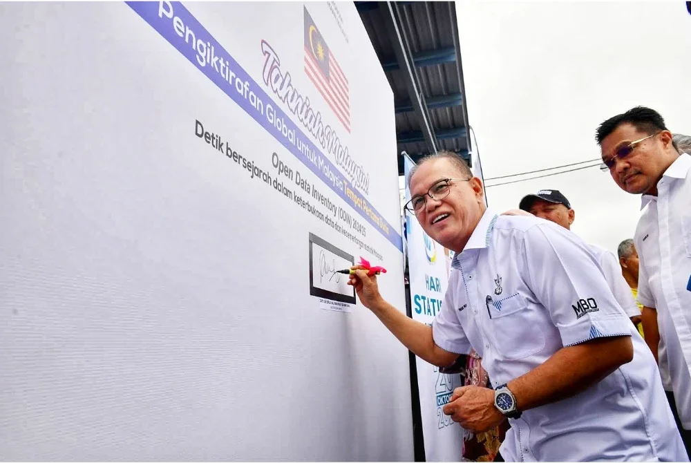 Wan Rosdy menyempurnakan perasmian HSN 2025 di Lipis pada Sabtu. Foto: Facebook Wan Rosdy