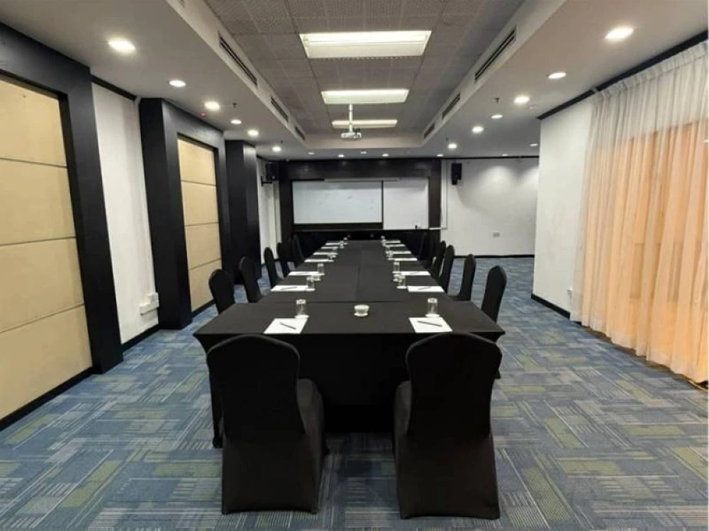 Antara salah satu bilik mesyuarat dan seminar.