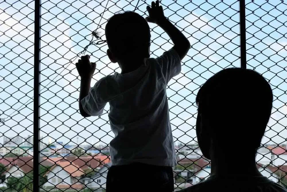 Kanak-kanak tanpa kewarganegaraan ialah anak yang tidak diiktiraf sebagai warganegara oleh mana-mana negara, menyebabkan mereka terpinggir daripada akses pendidikan, kesihatan dan perlindungan asas sejak lahir.