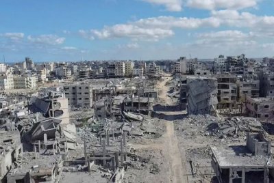 Israel didakwa terus melancarkan serangan udara ke Gaza, dengan sekurang-kurangnya 28 kematian dilaporkan termasuk wanita dan kanak-kanak. - Foto: Reuters