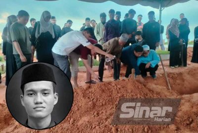 Jenazah Ahmad Arif Zawir selamat dikebumikan di Tanah Perkuburan Islam Mutmainnah Cahaya Masai, Pasir Gudang pada petang Sabtu.