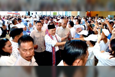 Hajiji ketika hadir pada majlis pelancaran Jentera GRS di SICC, Kota Kinabalu.