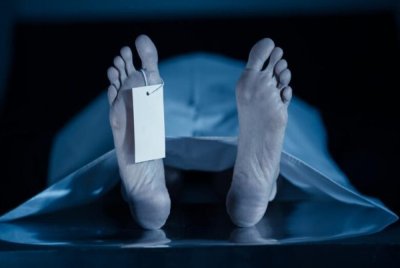 Dua remaja lelaki berusia 15 tahun maut selepas motosikal dinaiki mereka terbabas dan melanggar pembahagi jalan di KM37.9 Lebuhraya Senai-Desaru, malam Sabtu. Foto hiasan