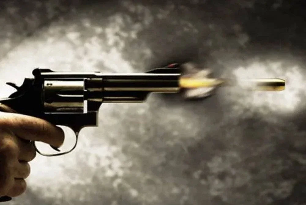 Seorang lelaki ditahan di Santa Teresa selepas menembak ibunya sebanyak 11 kali ketika wanita itu sedang tidur. Gambar hiasan