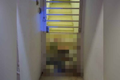 Keadaan mayat ditemukan di lokasi kejadian - Foto IPD Johor Bahru Selatan