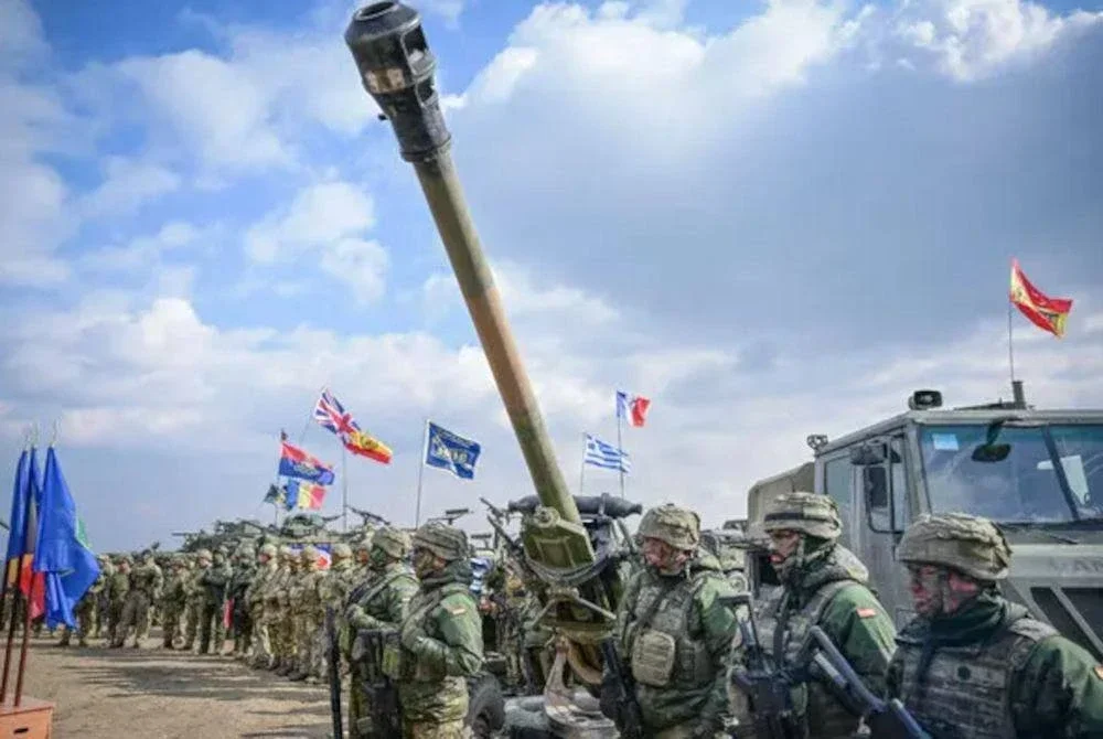 Tentera NATO pernah menjadi pasukan yang digeruni musuh. Foto Agensi