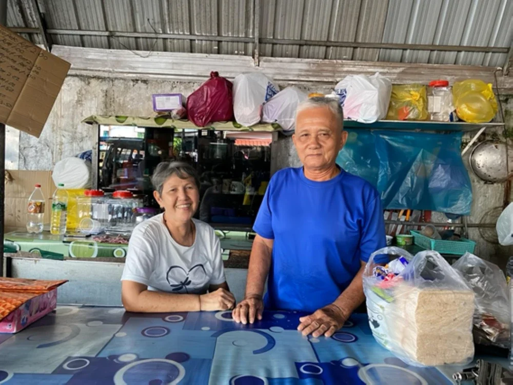 Ju Been dan isteri berterima kasih kepada kerajaan kerana mengambil berat tentang nasib rakyat seperti mereka.