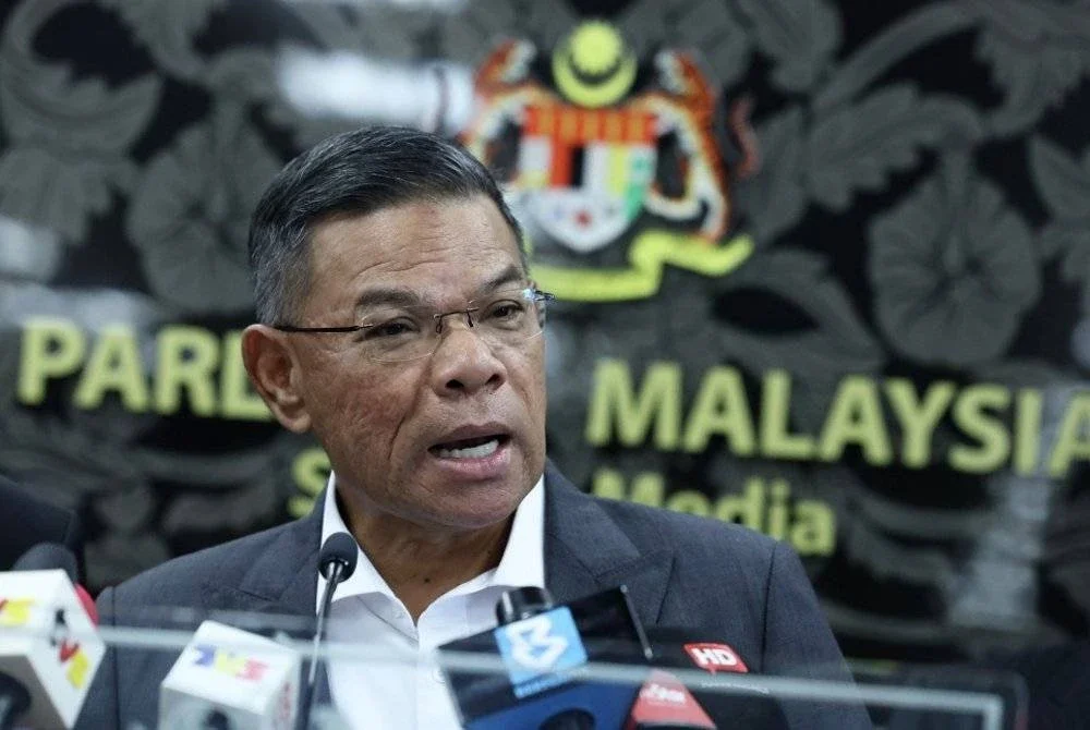 Saifuddin Nasution bercakap pada sidang media di Bangunan Parlimen pada Rabu. Foto Bernama