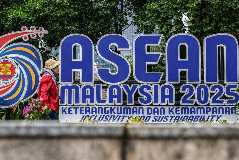 Papan tanda Kepengerusian ASEAN-Malaysia 2025 menghiasi sekitar ibu negara menjelang penganjuran Sidang Kemuncak ASEAN ke-47 yang dijadual berlangsung dari 26 hingga 28 Oktober ini. Foto Bernama