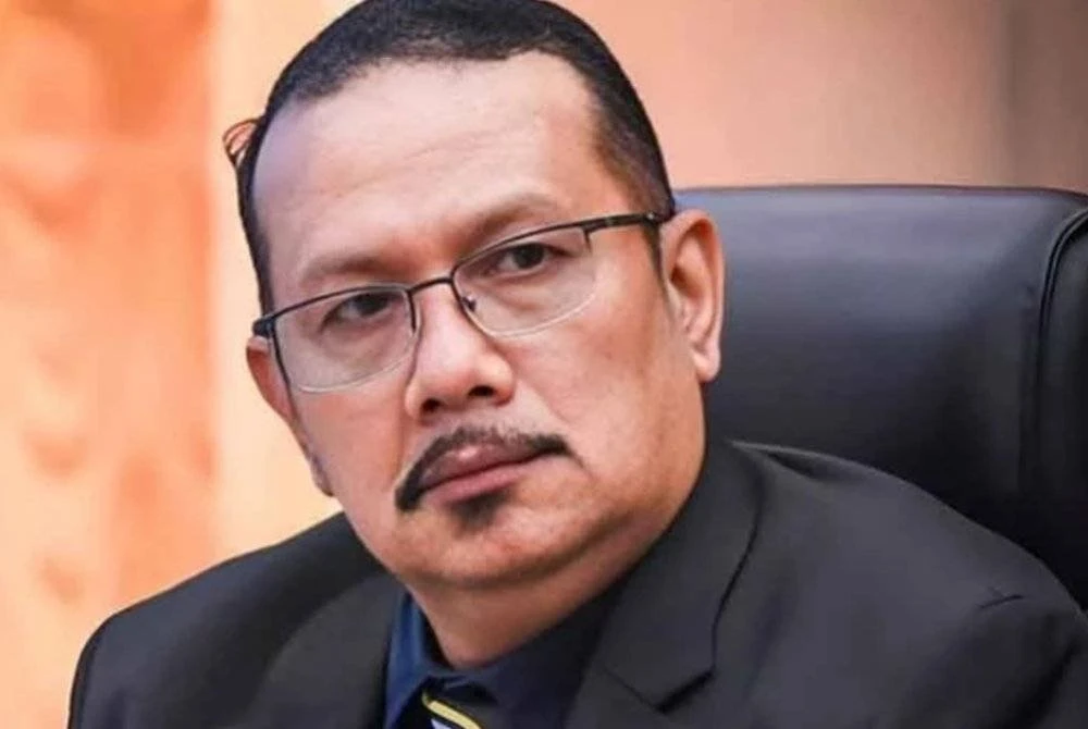 Murad mencadangkan peserta PLKN diberi peluang menyertai PDRM, ATM atau jabatan kerajaan lain selepas tamat latihan.