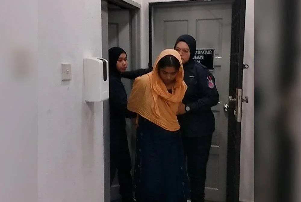 Begum didakwa di Mahkamah Sesyen Johor Bahru pada Khamis atas pertuduhan dengan sengaja menyebabkan cedera parah terhadap teman lelakinya.