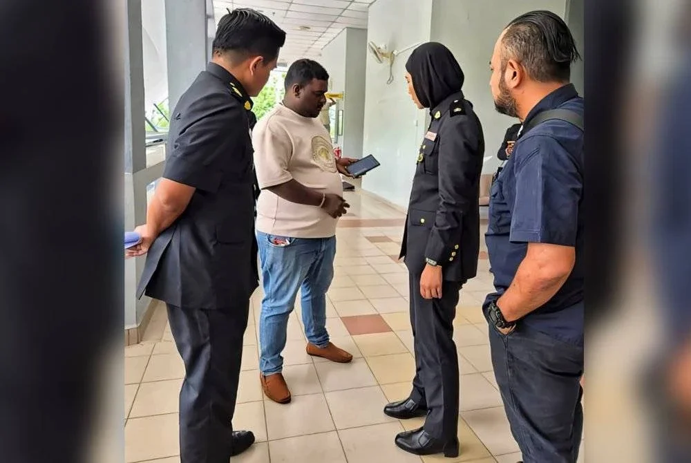 Letchuman Rau dilepaskan tanpa dibebaskan atas pertuduhan seleweng diesel.