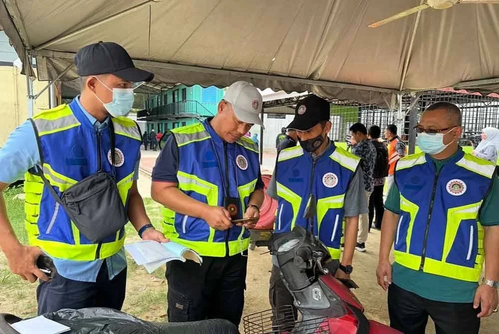Jaheaik mengeluarkan notis penutupan sementara ke atas pondok Abuya.