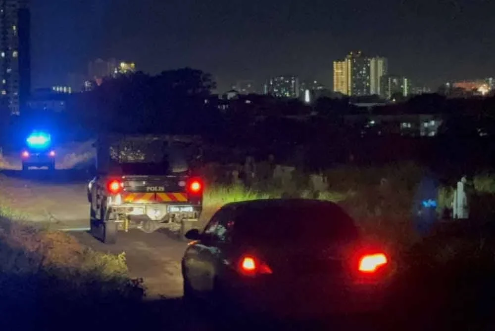 Mayat seorang warga emas ditemui di kawasan Tanah Perkuburan Hokkien, Jalan Batu Gantung pada malam Rabu.