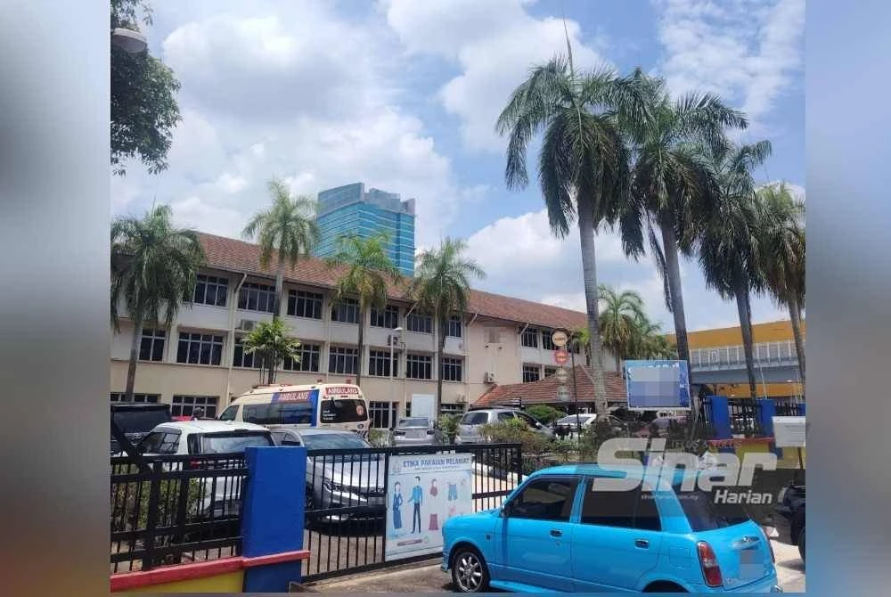 Pada 14 Oktober lalu, seorang pelajar perempuan berusia 16 tahun maut ditikam di kawasan tandas perempuan di sebuah sekolah menengah di Bandar Utama.