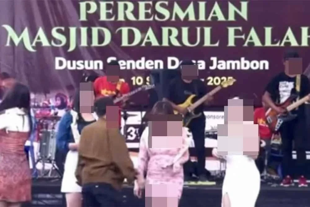 Video persembahan dangdut yang tular menimbulkan reaksi kurang senang ramai pihak. Foto Agensi